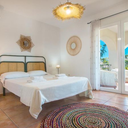 Villa Maui By Abahana Villas Бениса Экстерьер фото